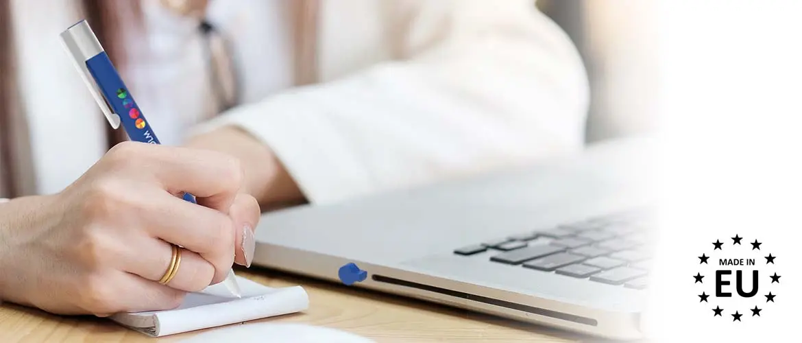 USB Pen  A USB combined with a pen, so you are sure never to forget anything!